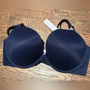 Victoria’s Secret Navy T-Shirt Push Up Bra, 36DD, NWT